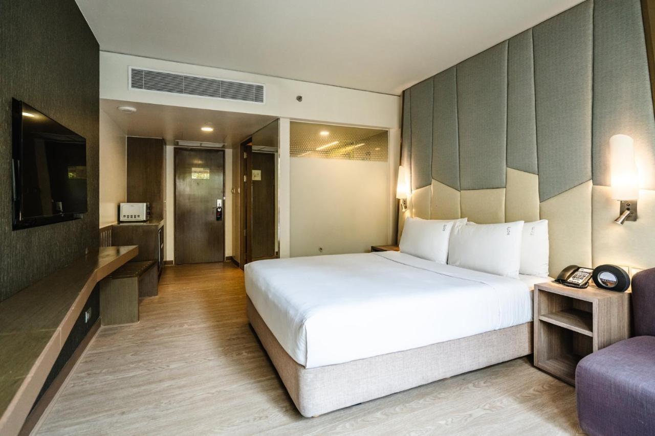 Holiday Inn Express Bangkok Sukhumvit 11, An Ihg Hotel Ngoại thất bức ảnh